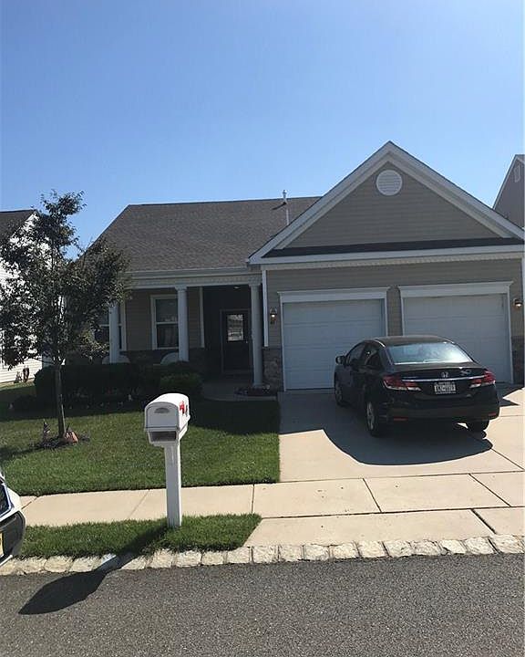 1st image of 45 Bayville Way