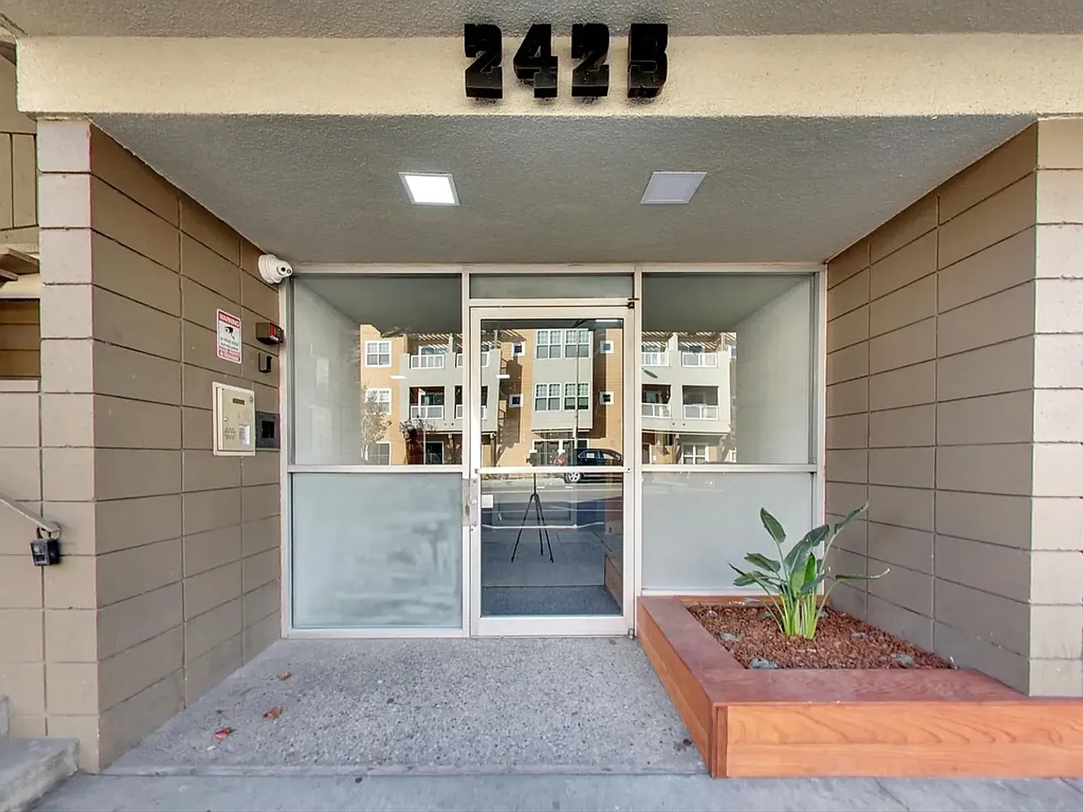REGENT 140, LLC — Photo 2