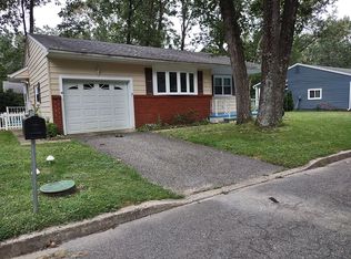 9 Michigan Ave, Manchester Township, NJ 08759