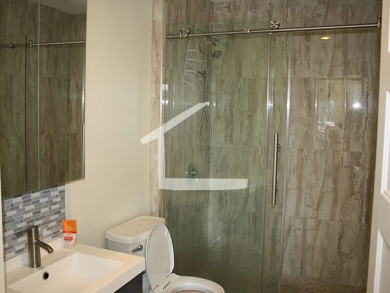 1616 Beacon St #3 — Photo 14