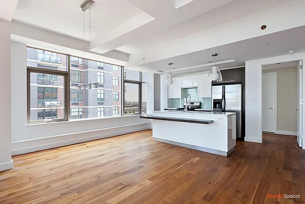 Sold by Modern Spaces | media 18