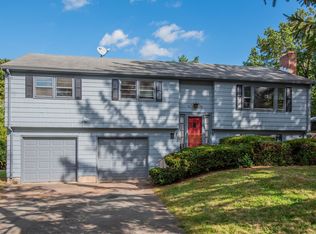 22 Overbrook Rd, West Hartford, CT 06107