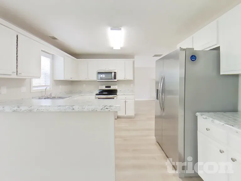 373 Adams Lake Dr — Photo 5