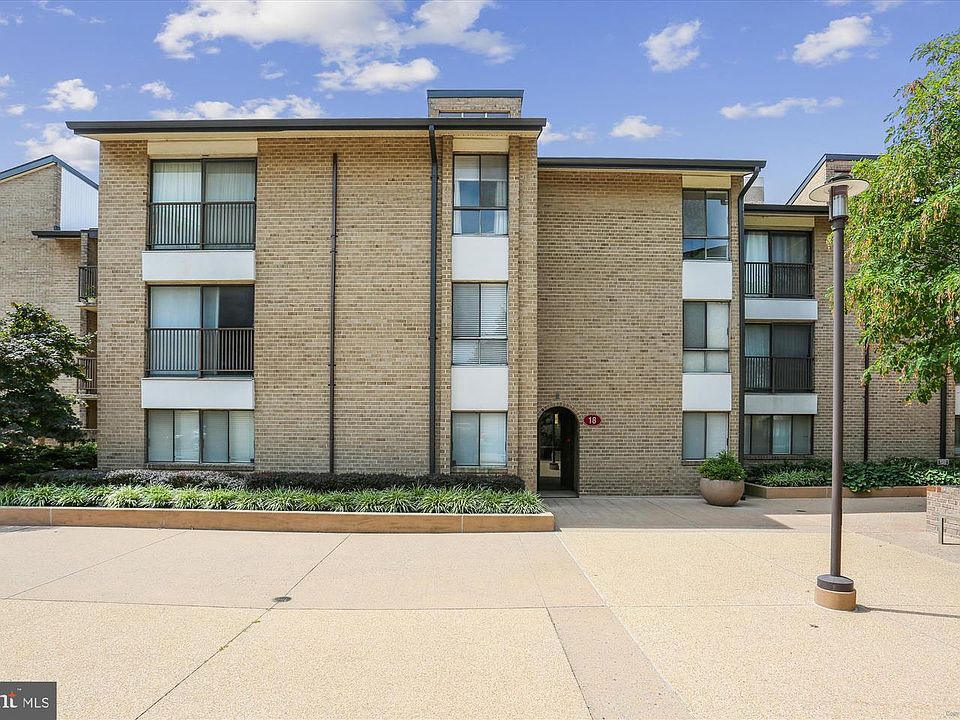 1st image of 18 Monroe St APT 302