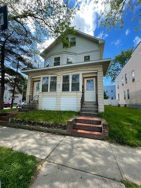 1st image of 145 Ontario St