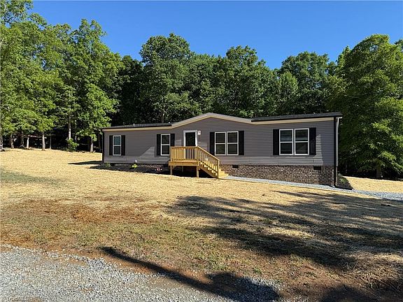 3rd image of 117 Harvick Ln