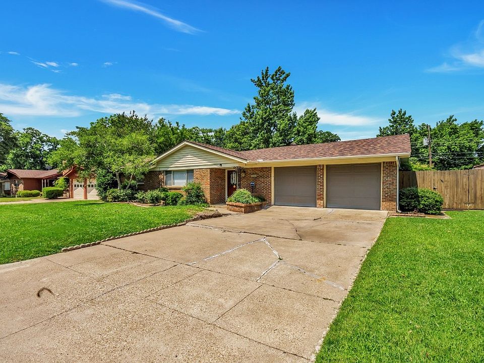 1129 Mary Dr, Hurst, TX 76053 | MLS #20342736 | Zillow