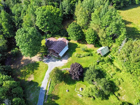 1434 Turkey Hill Road, Corinth, VT 05039
