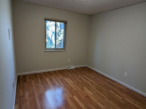 4th image of 4451 Cushing Ln #16