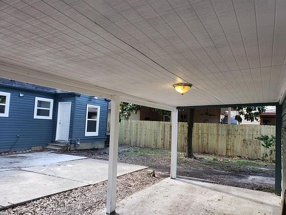 3rd image of 202 Olive Ave