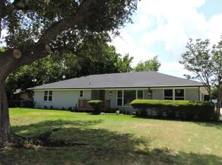 5208 Stonewall St, Greenville, TX 75402