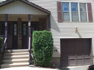 31 Barn Finch Cir, Naugatuck, CT 06770