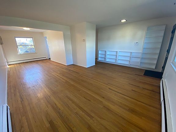 3rd image of 342 Balchen St