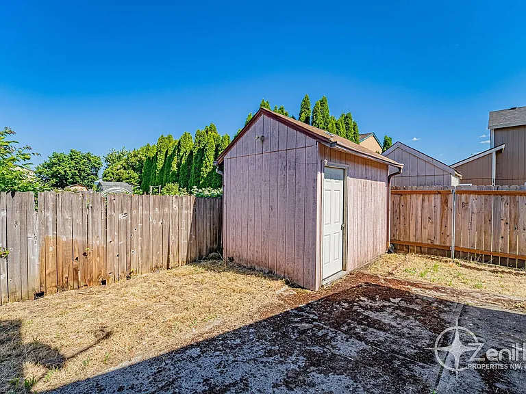 15501 NE 88th St — Photo 40