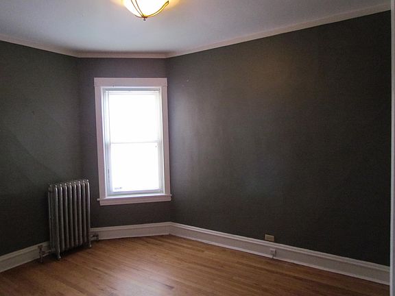 3rd image of 5406 N Ashland Ave #1