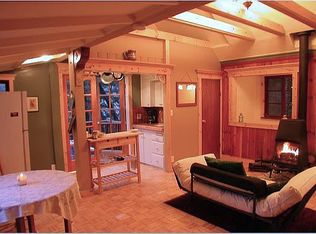 561 Community Dr, Lake Arrowhead, CA 92352