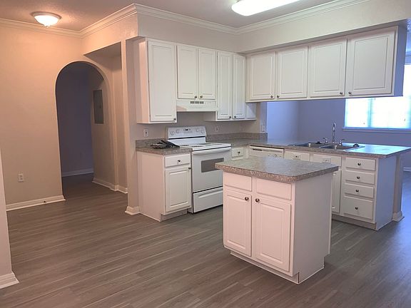 2nd image of 911 N Orange Ave APT 131