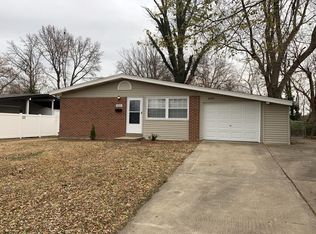 680 Paddock Dr, Florissant, MO 63033