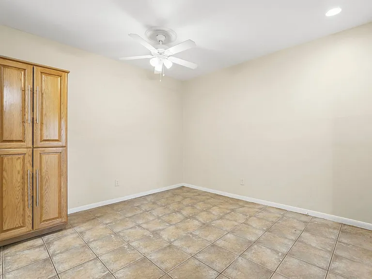 2025 Augusta Dr #605 — Photo 18
