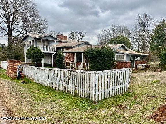 2nd image of 446 Woodyard St