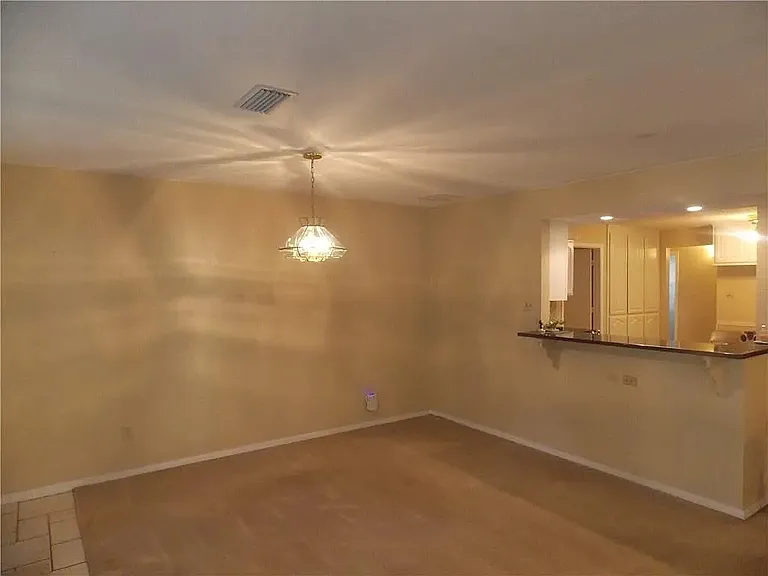 2122 Cedarcrest Dr — Photo 12