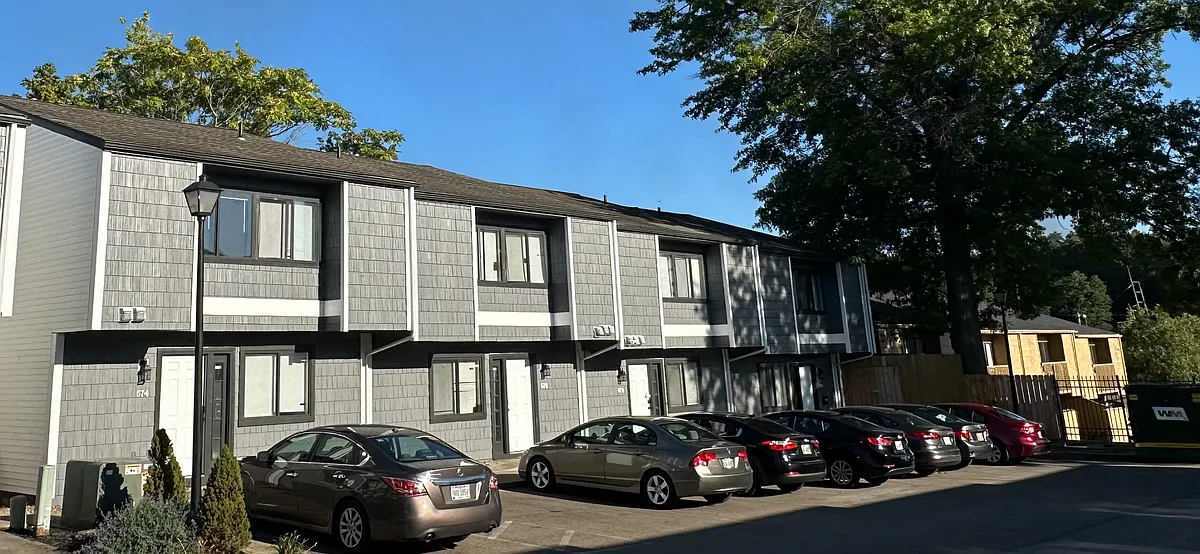 Building Photo - 666 E Buchtel Ave #666
