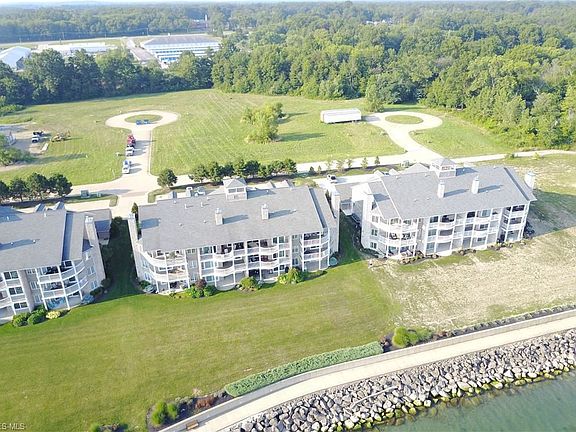 3rd image of 2804 Whispering Shores Dr