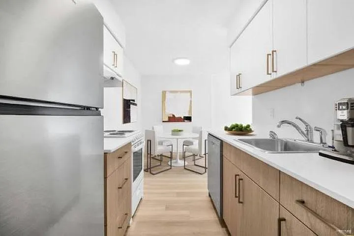 1 bed, 710 sqft, $1,750 — Photo 3