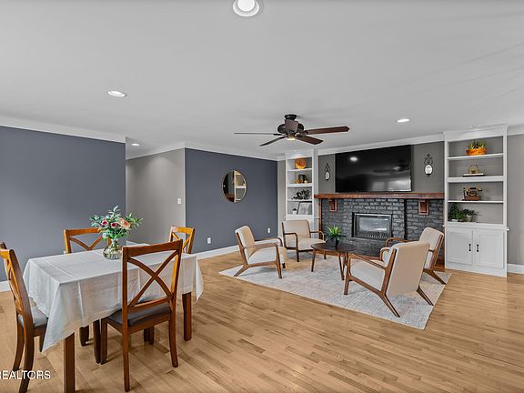 5th image of 1412 Bluebird Dr
