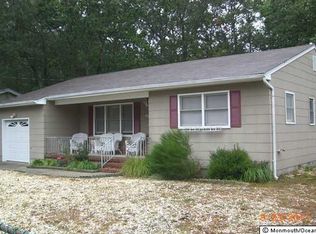 408 Woodlawn Dr, Forked River, NJ 08731