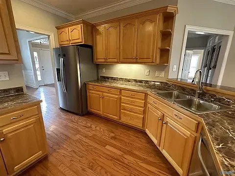 305 Honor Way — Photo 6