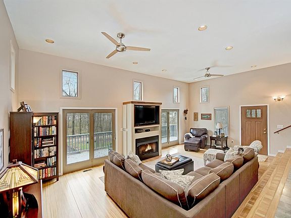 5th image of 5243 Westbury Dr