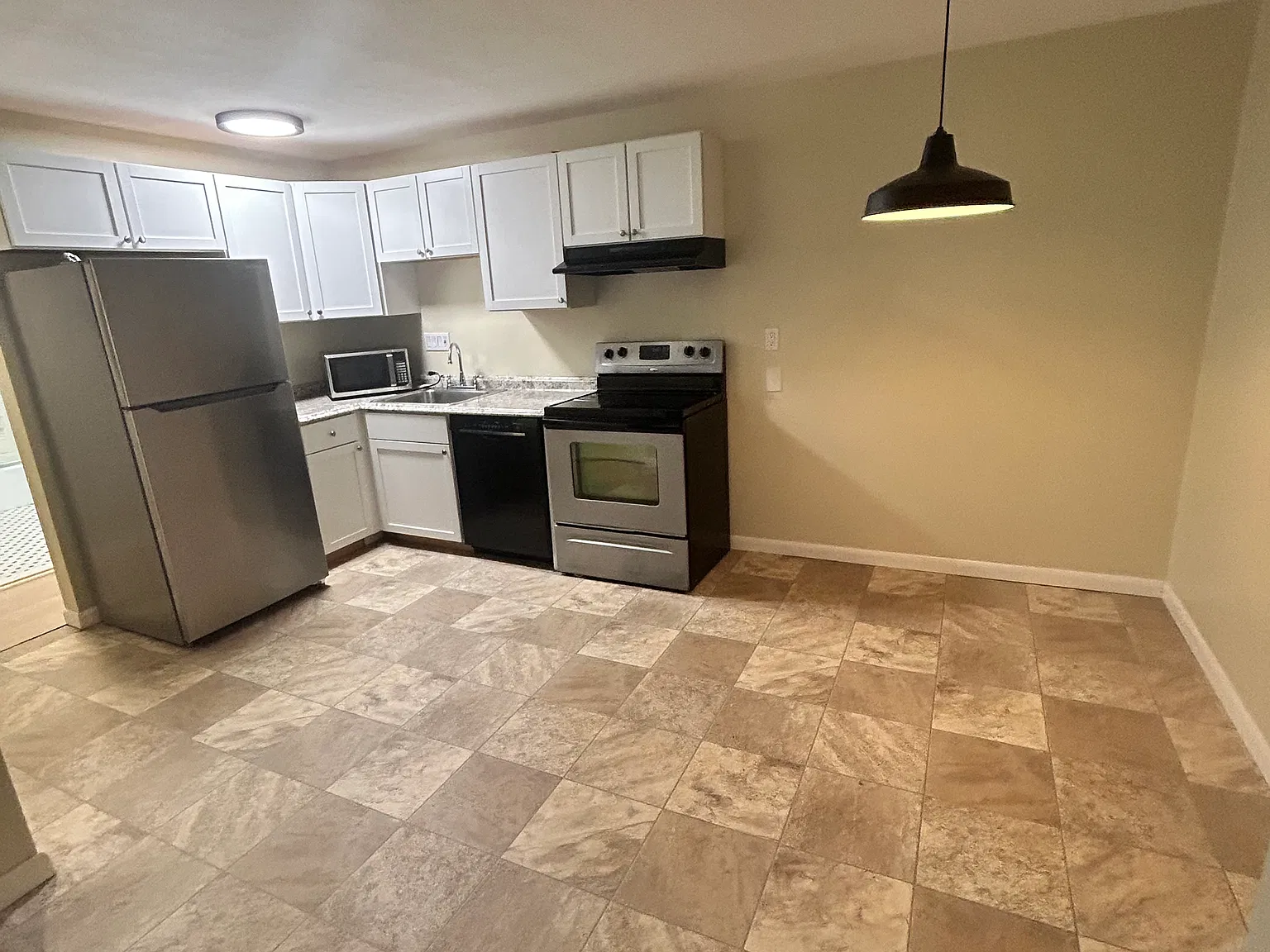 1 bed, 669 sqft, $1,790 — Photo 2