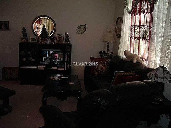 2nd image of 10005 Via Toro Ave