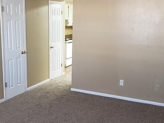 2nd image of 529 Bob Sikes Blvd APT B