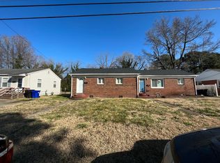 393 Carver Cir, Portsmouth, VA 23704