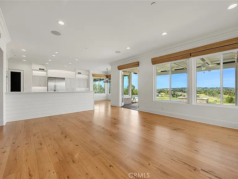 2309 Skyline Dr — Photo 15