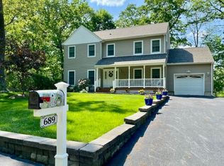 689 Shore Rd, Hewitt, NJ 07421