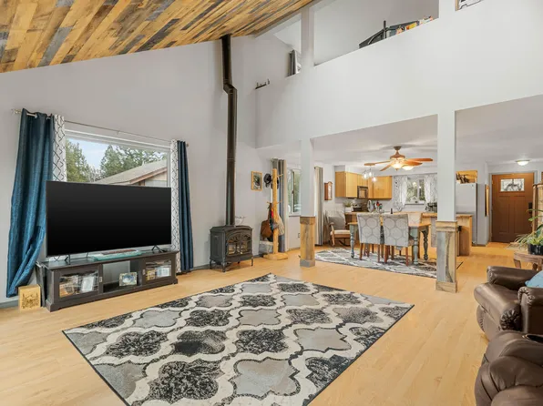 55065 Marten Ln, Bend, OR 97707