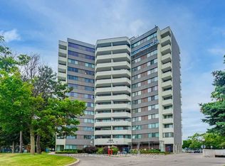 150 Neptune Dr #904, Toronto, ON M6A 2Y9