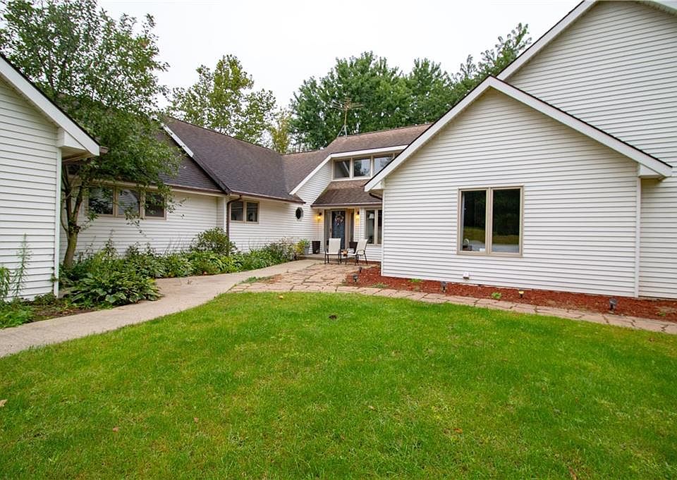 1st image of 36623 Beachwood Dr