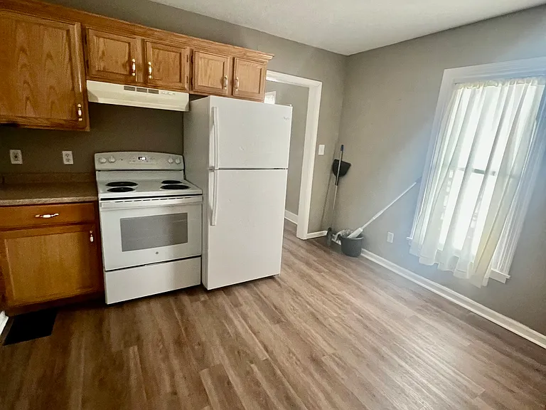 924 Pottawatomie St — Photo 8