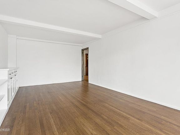 4th image of 302 W 12th St APT 6A