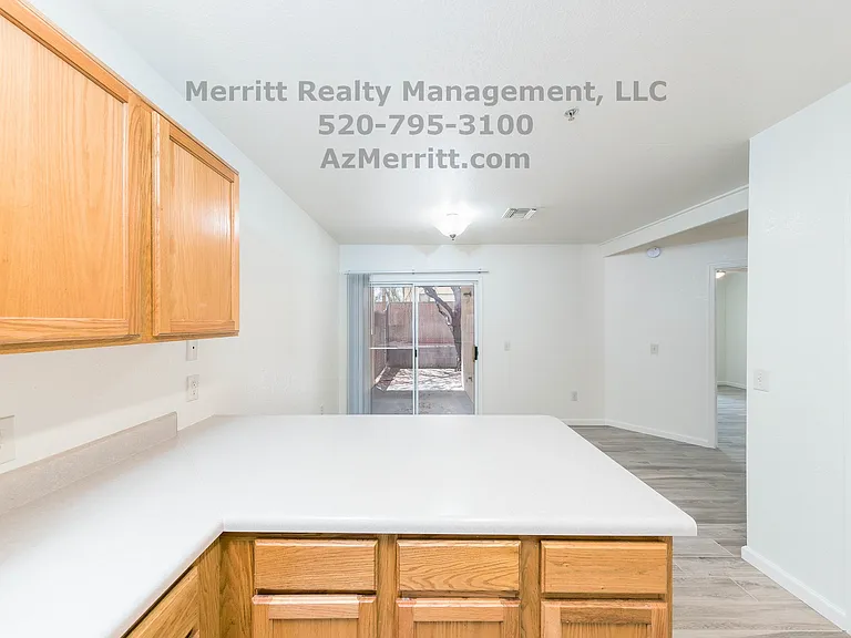1204 N Winstel Blvd #8 — Photo 17