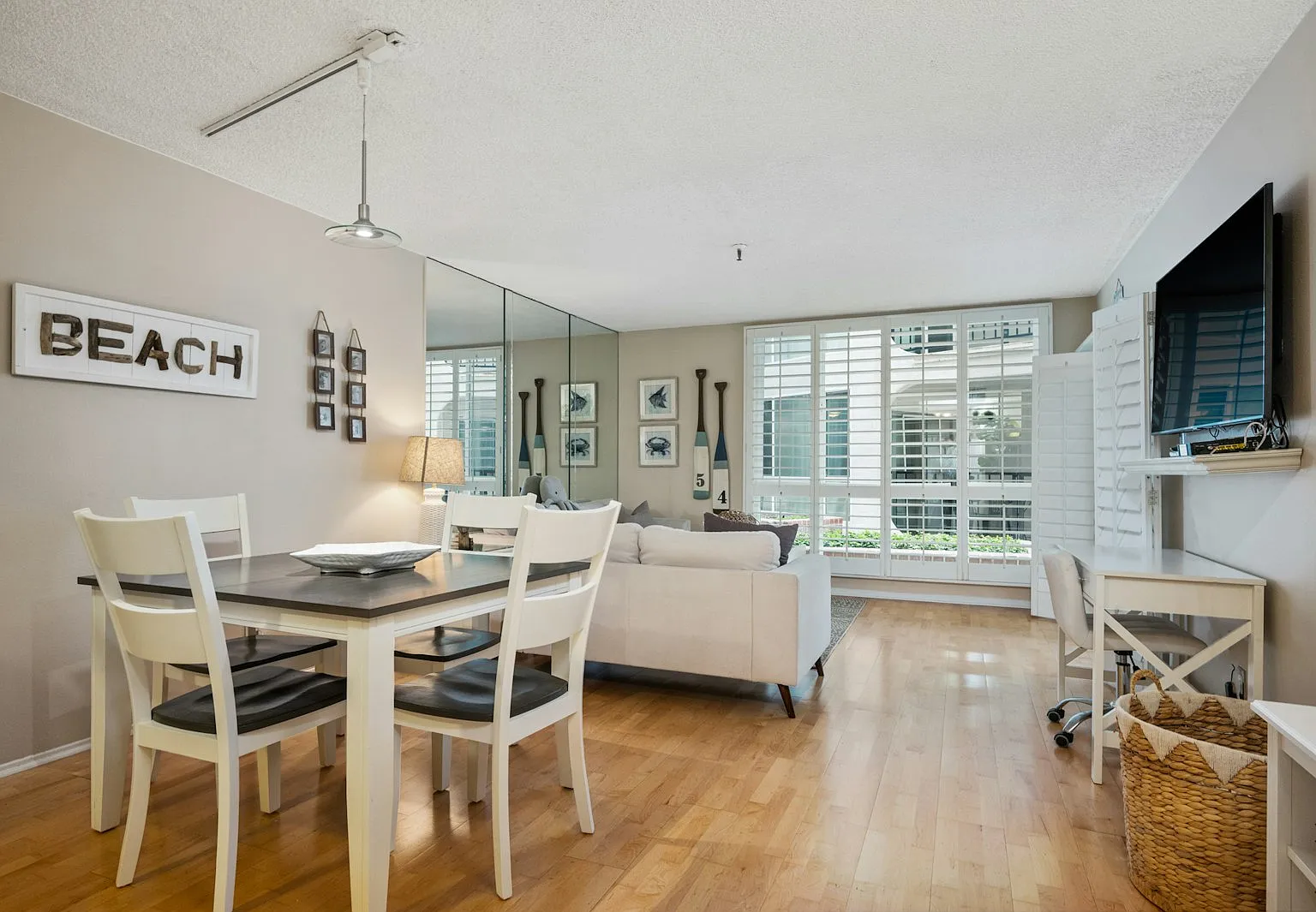 565 Esplanade, Unit 106 — Photo 2