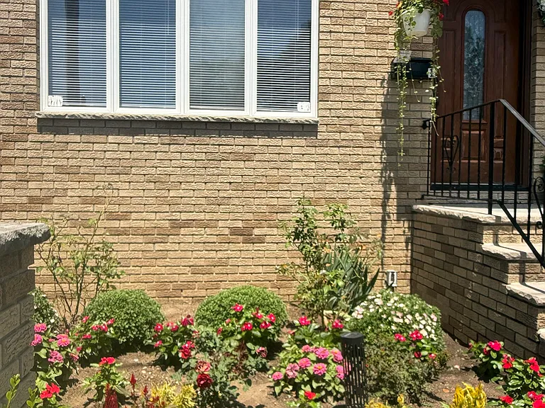 73 Columbia St #1 — Photo 1