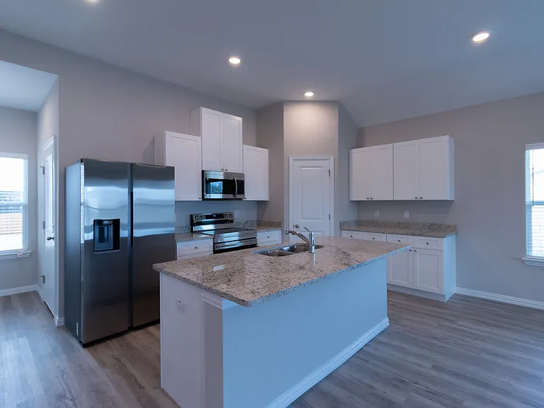 1902 Oliver St — Photo 6