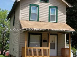 39 Spring St, Struthers, OH 44471