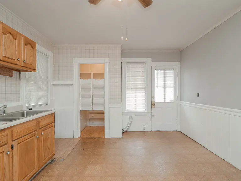 406 Front St #1 — Photo 11