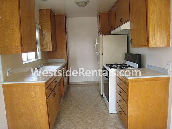 3rd image of 1711 Federal Ave APT 8